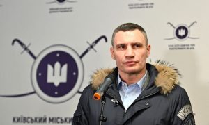 Prefeito diz que Kiev está cercada: ‘Diante de catástrofe humanitária’