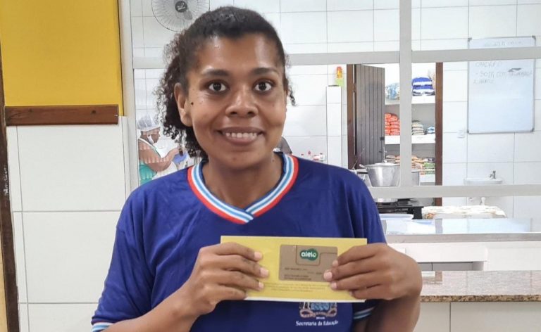 Estado disponibiliza novo crédito do Bolsa Presença para famílias dos estudantes, nesta terça-feira (10)