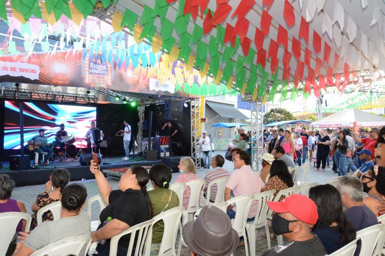 Confira a programação do Arraiá da Conquista na Praça 9 de Novembro a partir desta segunda, 20
