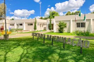 Emprego: Prefeitura abre processo seletivo com salários de 1.212 e 1.922 reais. Confira edital