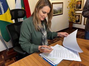 Projeto de lei que dá folga no dia do aniversário do servidor é encaminhado à Câmara