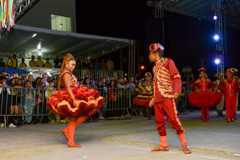 Terceira noite do Arraiá da Conquista é marcada pela diversidade de estilos musicais – Confira as fotos