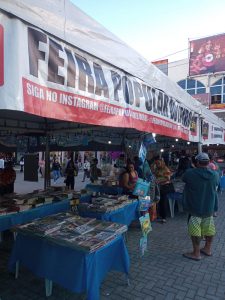 Feira Popular do Livro na Praça 9 de Novembro traz muitas opções a partir de 5 reais