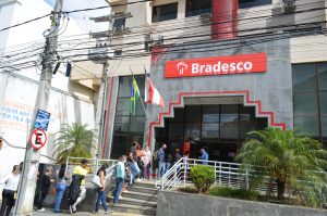 Sindicato denuncia alta de casos de Covid-19 nas agências. Bancos fazem vista grossa