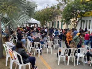 Prefeitura corta ponto de professores que paralisaram atividades nesta quinta, 28