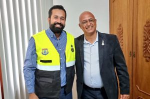 Prefeito em exercício, Luís Carlos Dudé, dá posse a Lucas Dias como secretário interino de Mobilidade Urbana
