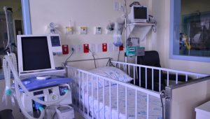 Urgente: Fundação Pública de Saúde busca UTI pediátrica para criança com Covid-19 em estado grave