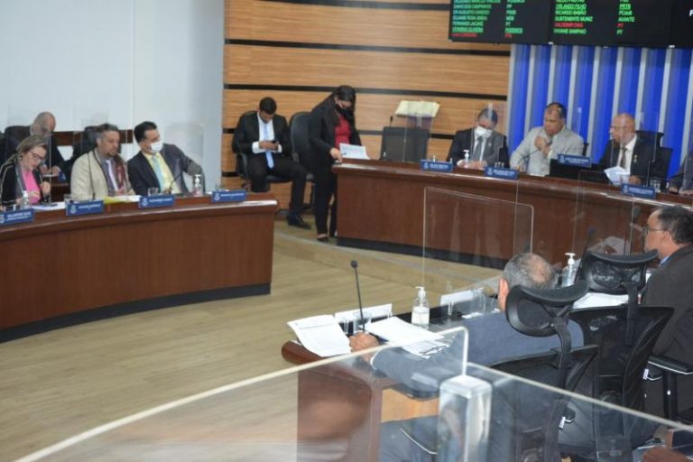 Dez vereadores de Conquista votam contra Moção de Aplauso à Carta em Defesa da Democracia