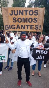 Profissionais de enfermagem ocupam ruas Vitória da Conquista e falam em paralisação