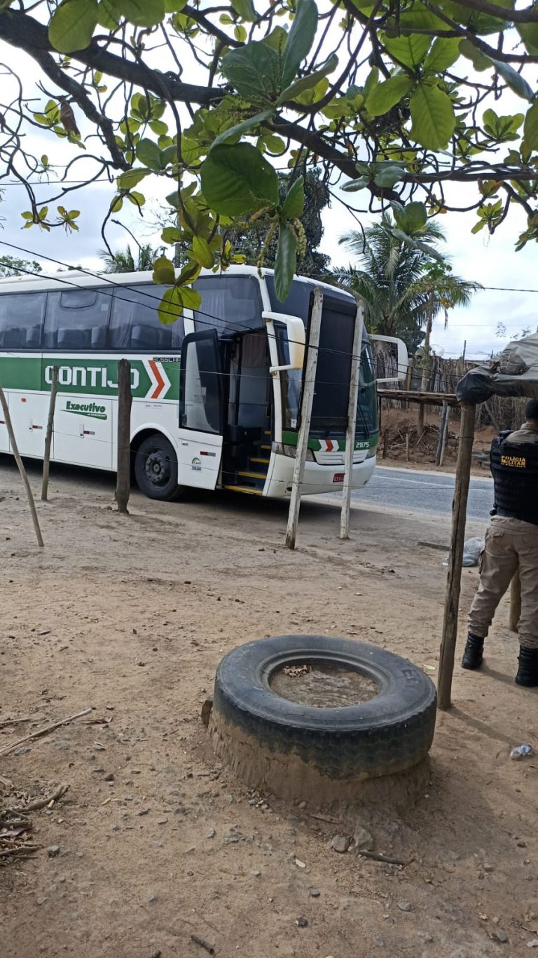 Passageiro furta ônibus no ponto de apoio da Gontijo em Vitória da Conquista
