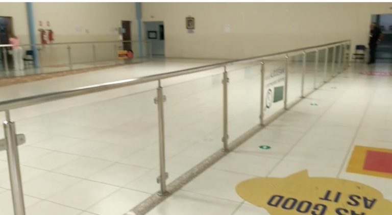 Eleições em Conquista: Locais de votação têm pouco movimento e eleitores não estão precisando pegar filas pra votar neste segundo turno