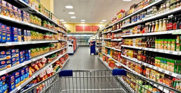 Franquia de supermercado oferece várias oportunidades de emprego em Vitória da Conquista; interessados têm até domingo para enviar currículos