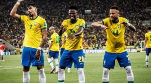Confira a escalação do Brasil contra a Sérvia e nosso desempenho nas últimas 5 Copas do Mundo