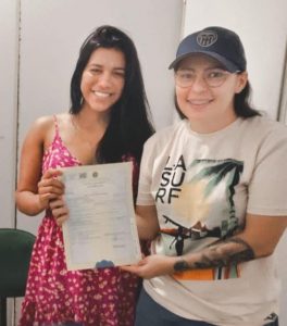 Hospital Esaú Matos emite primeira certidão de nascimento com duas mães