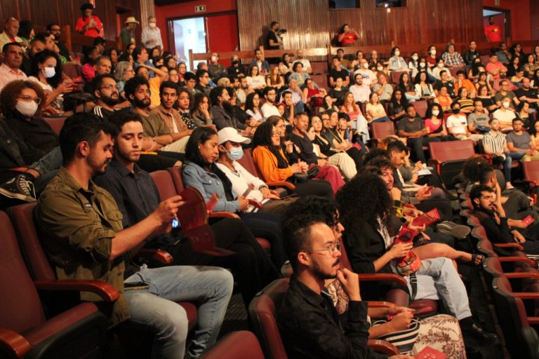 Premiado filme conquistense é destaque na abertura da Mostra Cinema Conquista
