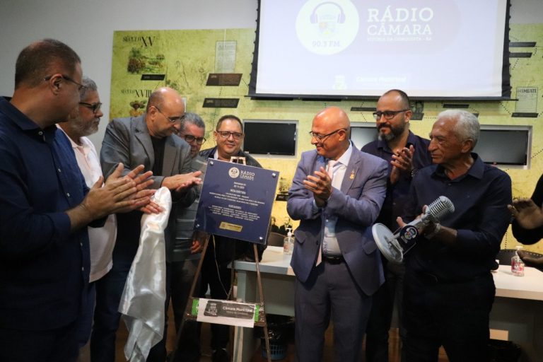 Rádio Câmara 90.3 FM é oficialmente inaugurada em comemoração ao aniversário de Vitória da Conquista