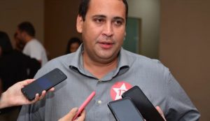 Presidente do PT-BA ‘queima’ Elmar Nascimento (UB), “semanas atrás xingava Lula”, diz