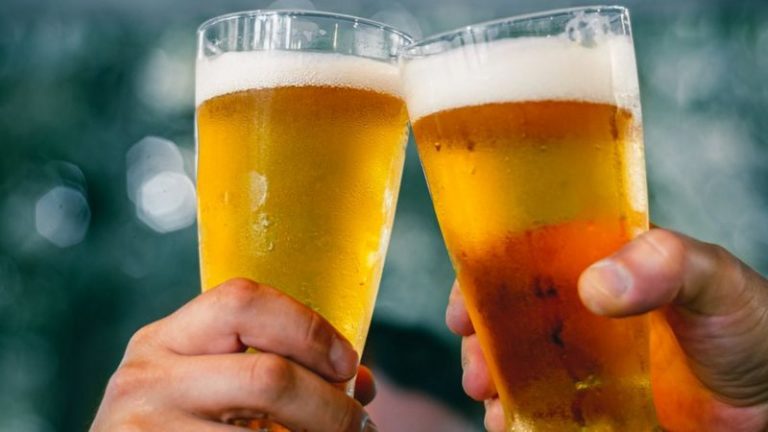 Ressaca pós-Natal: cerveja ficará mais cara na Bahia graças ao aumento do ICMS