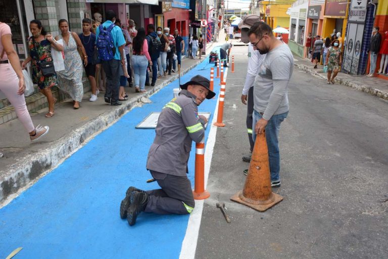 Semob aumenta área de uso de pedestres na Travessa Lauro de Freitas