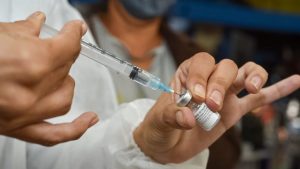 Vacina contra Covid-19 estará disponível em 12 unidades de saúde na segunda-feira, 09
