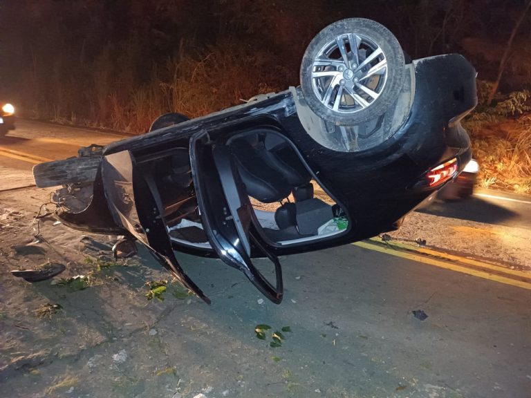 Capotamento na BA-148 no trecho Livramento x Rio de Contas