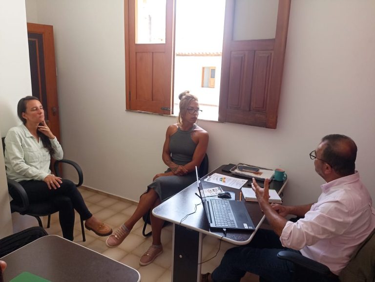 Funcionários da ATUV em Vitória da Conquista são acusados do crime de transfobia