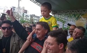 Com cartão corporativo Bolsonaro gastou 50 mil reais em lanches em Vitória da Conquista