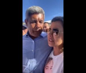 VÍDEO: Mãe de dentista conquistense vítima de feminicídio pede a Jerônimo demissão de PM acusado