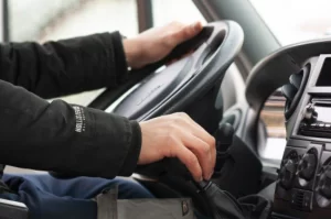 Motorista profissional inadimplente pode perder a CNH?