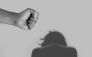Câmara discute criminalização da misoginia e fiança de agressor