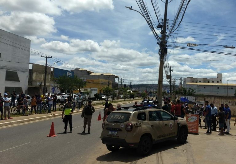 Ciclista morre em acidente com carro na Avenida Juracy Magalhães