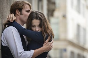 Exibido no Festival de Cannes, ‘Garota Radiante’ conta a história de uma jovem judia que sonha em ser atriz na época da ocupação nazista na França