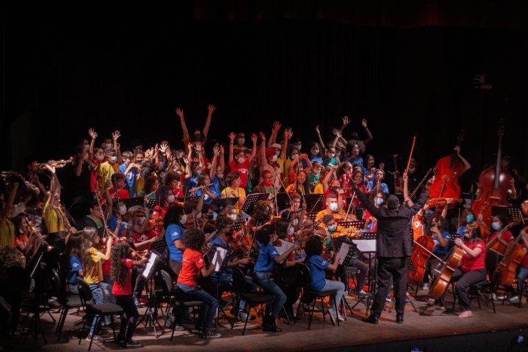 NEOJIBA abre temporada 2023 em Vitória da Conquista com concerto da Orquestra 9 de Novembro e Coro Infantojuvenil