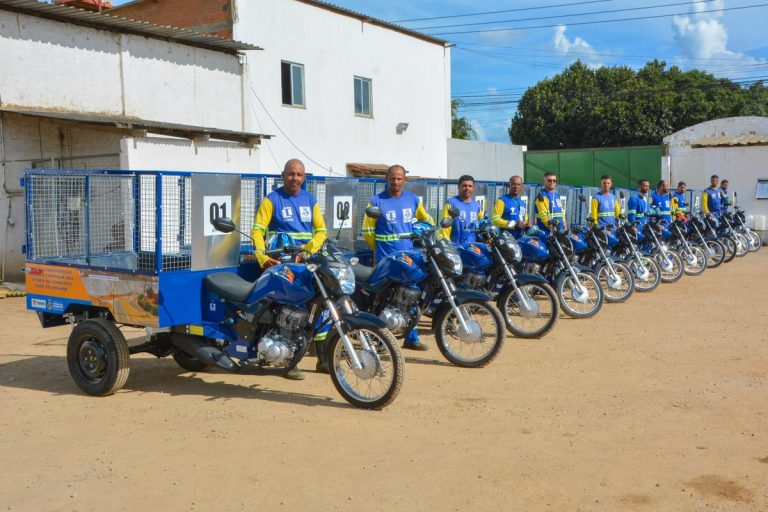 Prefeitura finalmente anuncia fim da coleta de lixo com carroças de tração animal