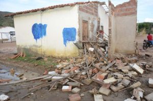 Tempestade com rajadas de vento e granizo causam destruição em duas comunidades rurais do distrito de Bate-Pé