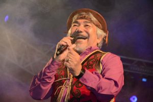 Santanna pede licença e exalta a herança cultural deixada por Luiz Gonzaga