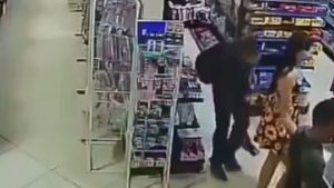 Homem é flagrado ao tentar fotografar partes íntimas de adolescente em Vitória da Conquista