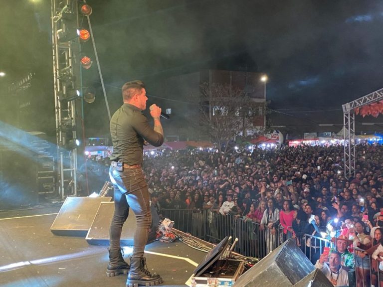 Robertinha, Tierry e Forró Chegança encerram o Arraiá da Conquista