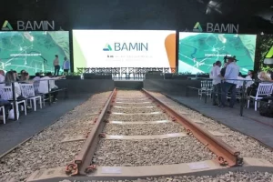 Ao lado de Lula, Jerônimo acompanha início de obras de novo trecho da Ferrovia de Integração Oeste-Leste