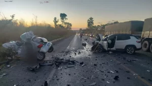 Tragédia: Família morre em grave acidente na BR-242 no oeste da Bahia