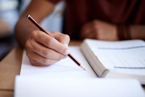 Uesb abre seleção em cursos de pós-graduação à distância