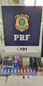 PRF apreende cigarros eletrônicos contrabandeados em Vitória da Conquista (BA)