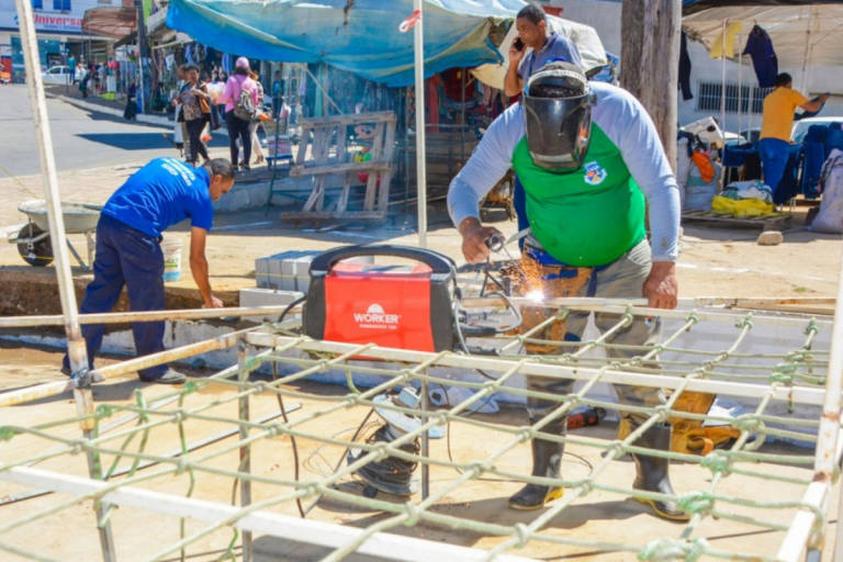 Barracas são recuperadas após tragédia que matou uma pessoa na Ceasa