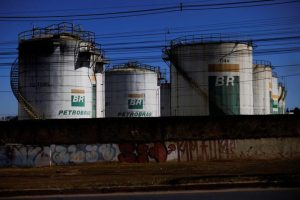Petrobras anuncia aumento no preço da gasolina e do diesel