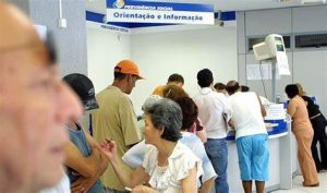 Robô do INSS nega aposentadoria injustamente, alerta advogada