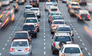 Veículos com placas de finais 3 e 4 devem quitar o IPVA até este mês