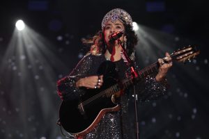 Esbanjando talento e brilho, Marisa Monte faz um show inesquecível no FIB 2023