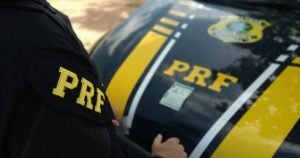 PRF detém homem por falsa identidade em Vitória da Conquista (BA)