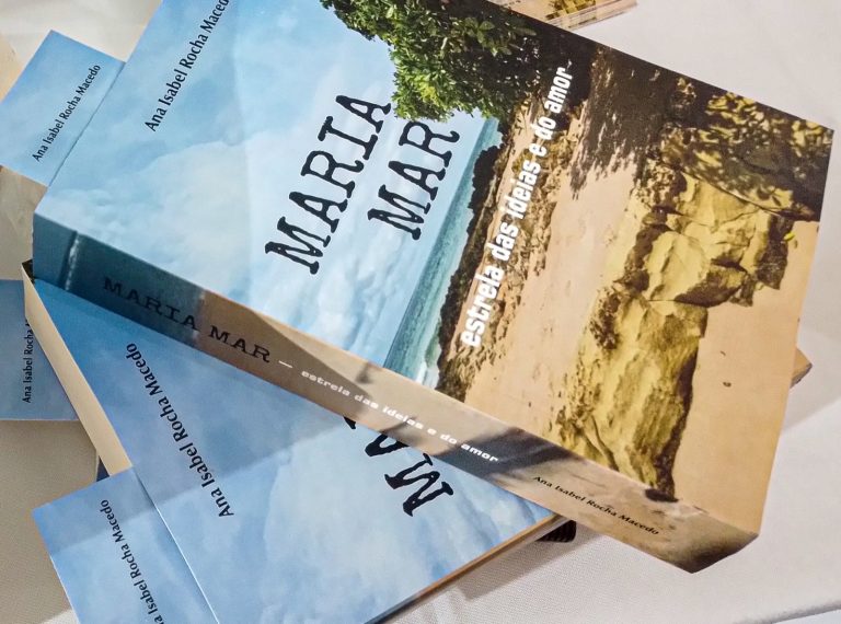 Ana Isabel lança livro, “Maria Mar”, em Barra Grande