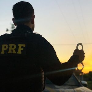 PRF prende foragido da justiça em Vitória da Conquista na Bahia